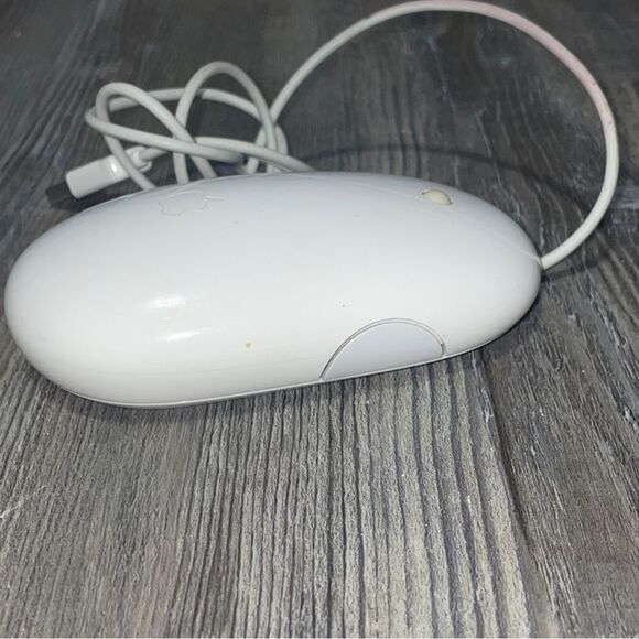 Apple Wired Mighty Mouse Model No. A1152 - Picture 3 of 10